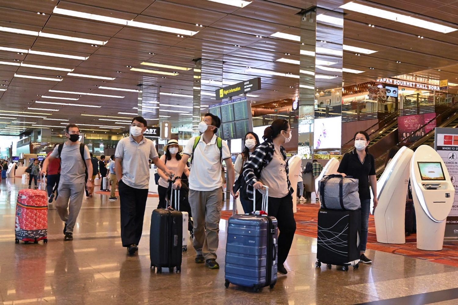 ไทยจ่อยกระดับคัดกรองผู้เดินทางจากสิงคโปร์-ฮ่องกงหลังพบผู้ป่วยเพิ่ม